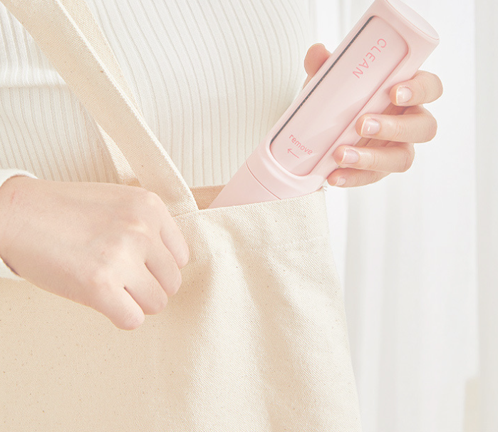Pioneer Picks reusable pet hair remover carried in a tote bag